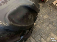 Wheels, Tyres, Rims & Dual spacers Continental 540/65R28 op Fendt velg