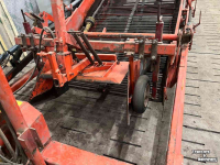 Onion harvester Amac F2 uienlader