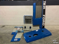 Used parts for tractors Ford Ford plaatwerk