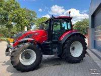 Tractor Valtra T215 Active