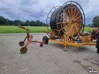 Stationary engine/pump set Emergo Haspel met Nelson sproeier en MwM motorpomp