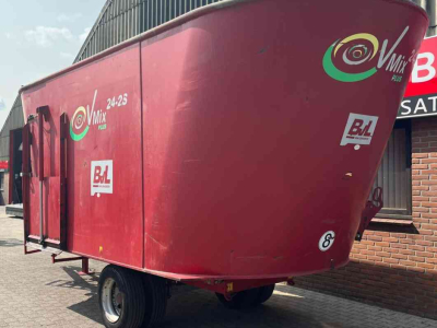 Feed mixer BVL V-Mix 24-2S Voermengwagen voermachines
