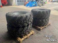 Wheels, Tyres, Rims & Dual spacers Magni 445/65R22.5