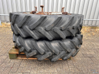 Wheels, Tyres, Rims & Dual spacers Vredestein 13.6R38 dubbellucht