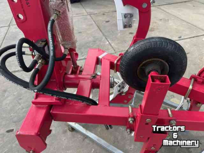 Ploughs  5 schaar