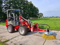 Weed brusher Kemp OKB onkruidborstel hydraulisch zwenkbaar
