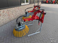 Weed brusher Kemp OKB onkruidborstel hydraulisch zwenkbaar