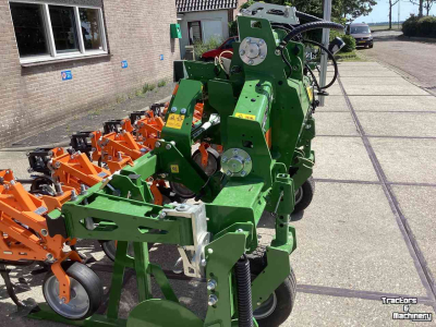 Inter-row cultivator Amazone schoffelmachine