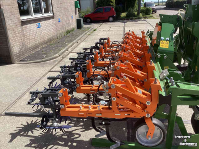 Inter-row cultivator Amazone schoffelmachine