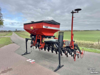 Seed drill Roger 4 Mtr Pneumatisch zaaimachine Roger R - Ti
