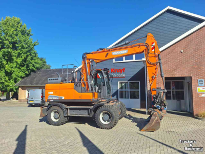 Excavator mobile Doosan Develon DX160W-5
