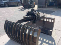 Clamshell buckets  Schalenknijper