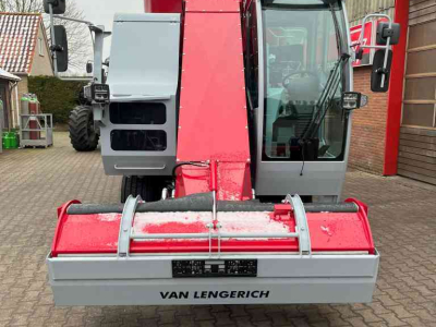 Self-propelled feed mixer BVL BVL van Lengerich V-MIX Drive Maximus Plus 17.1 LS zelfrijdende