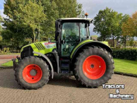Tractor Claas Arion 530