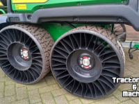 Small-track Tractor John Deere gator 6x4 diesel