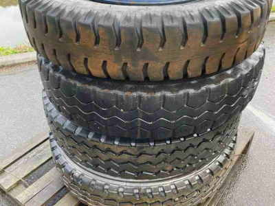 Wheels, Tyres, Rims & Dual spacers  Taifa 9.00-20 met 10 gaats velg banden