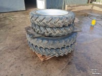 Wheels, Tyres, Rims & Dual spacers  230 95 r44 en 230 95 r32