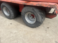 Self-loading wagon  8 wielig onderstel.
