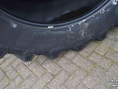Wheels, Tyres, Rims & Dual spacers Trelleborg 650/65r42 tm 800