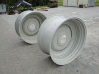 Wheels, Tyres, Rims & Dual spacers Valtra Valmet 20x42 velgen Verkocht