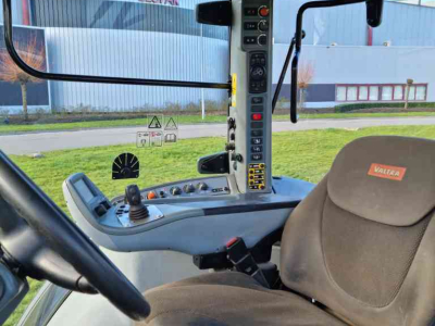 Tractor Valtra S274