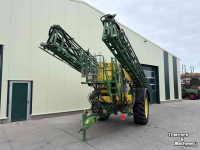 Fieldsprayer pull-type John Deere 840 Veldspuit