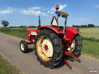 Tractor International 624