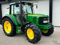 Tractor John Deere 6220