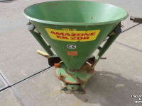 Fertilizer spreader Amazone EK200 kunstmeststrooier zoutstrooier zandstrooier