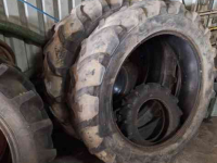 Wheels, Tyres, Rims & Dual spacers Michelin 13.6-38